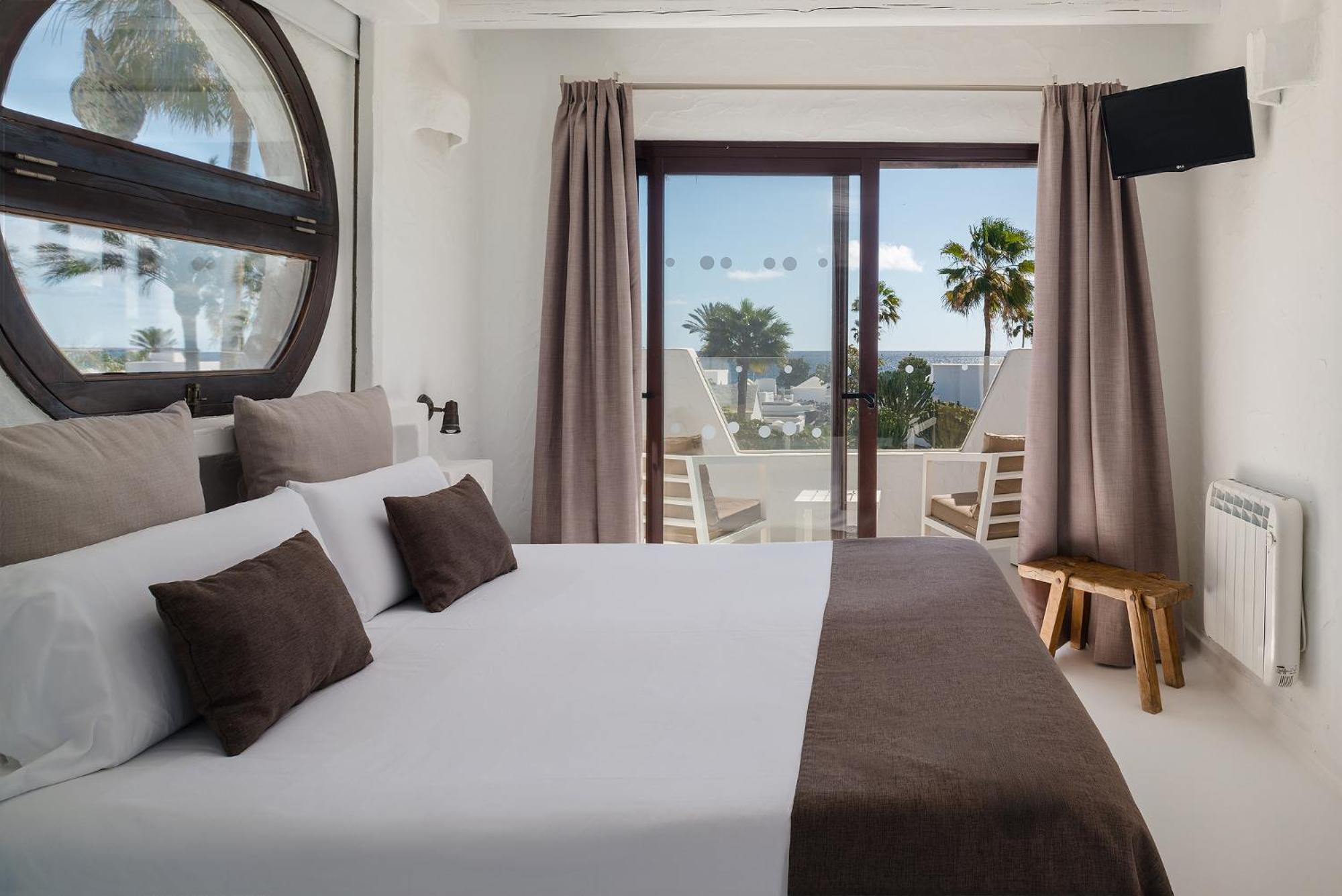 Kamezi Boutique Hotel Villas Playa Blanca  Room photo