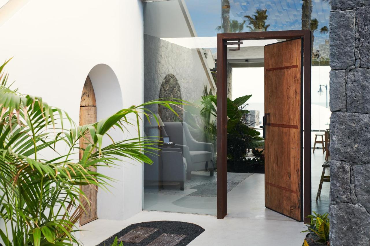 Kamezi Boutique Hotel Villas Playa Blanca  Exterior photo
